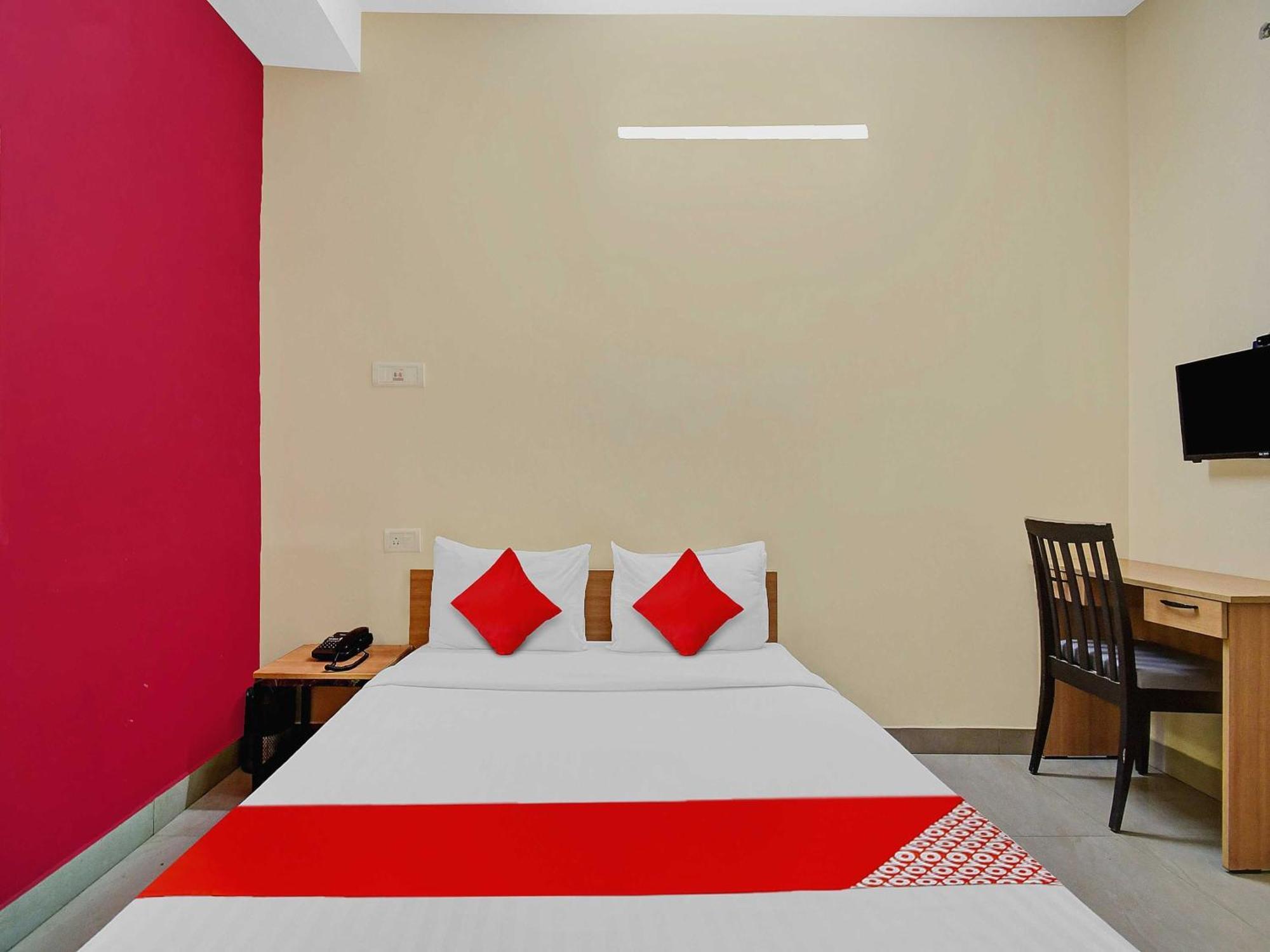 Hotel O Grand Lazeez Hāora Екстериор снимка