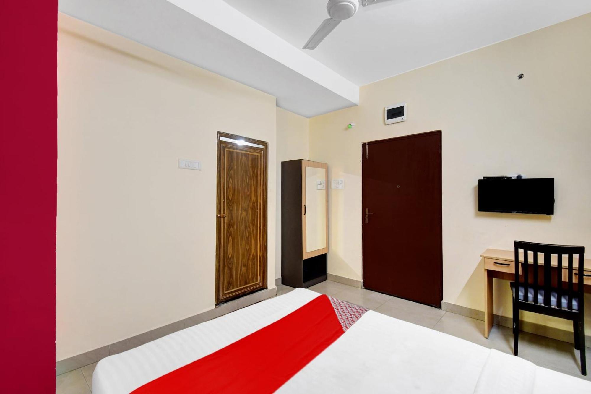 Hotel O Grand Lazeez Hāora Екстериор снимка