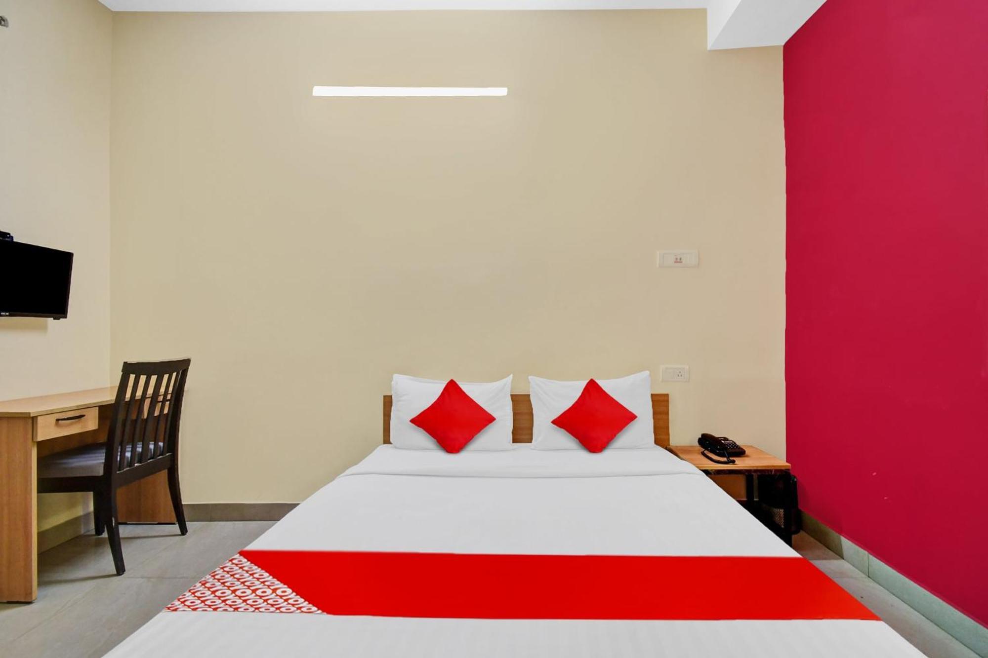 Hotel O Grand Lazeez Hāora Екстериор снимка