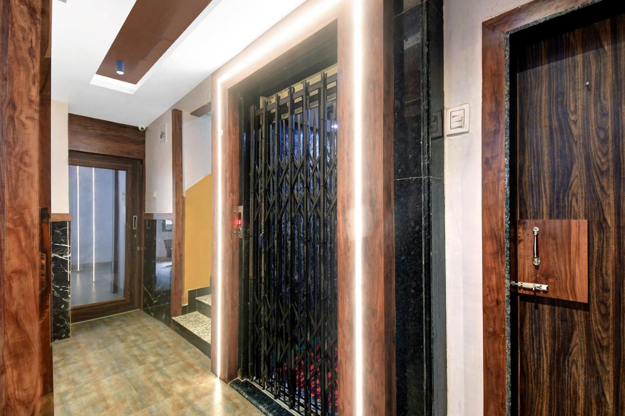 Hotel O Grand Lazeez Hāora Екстериор снимка